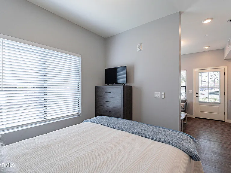 475 N 9th St #106 — Photo 15