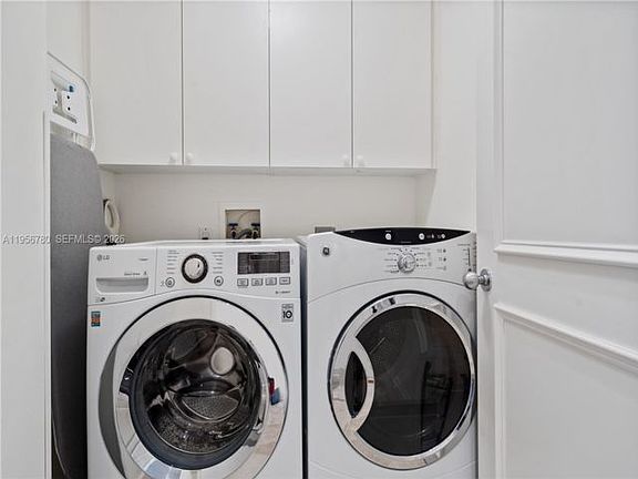 5th image of 808 Brickell Key Dr APT 3304