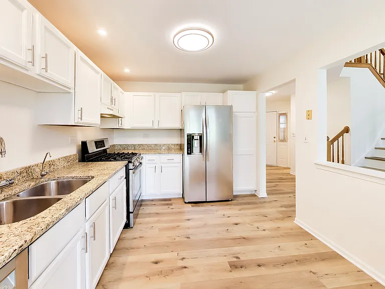 312 E Tall Oaks Ln — Photo 25