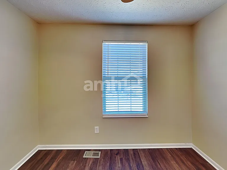 7451 Holyoke Cir — Photo 13