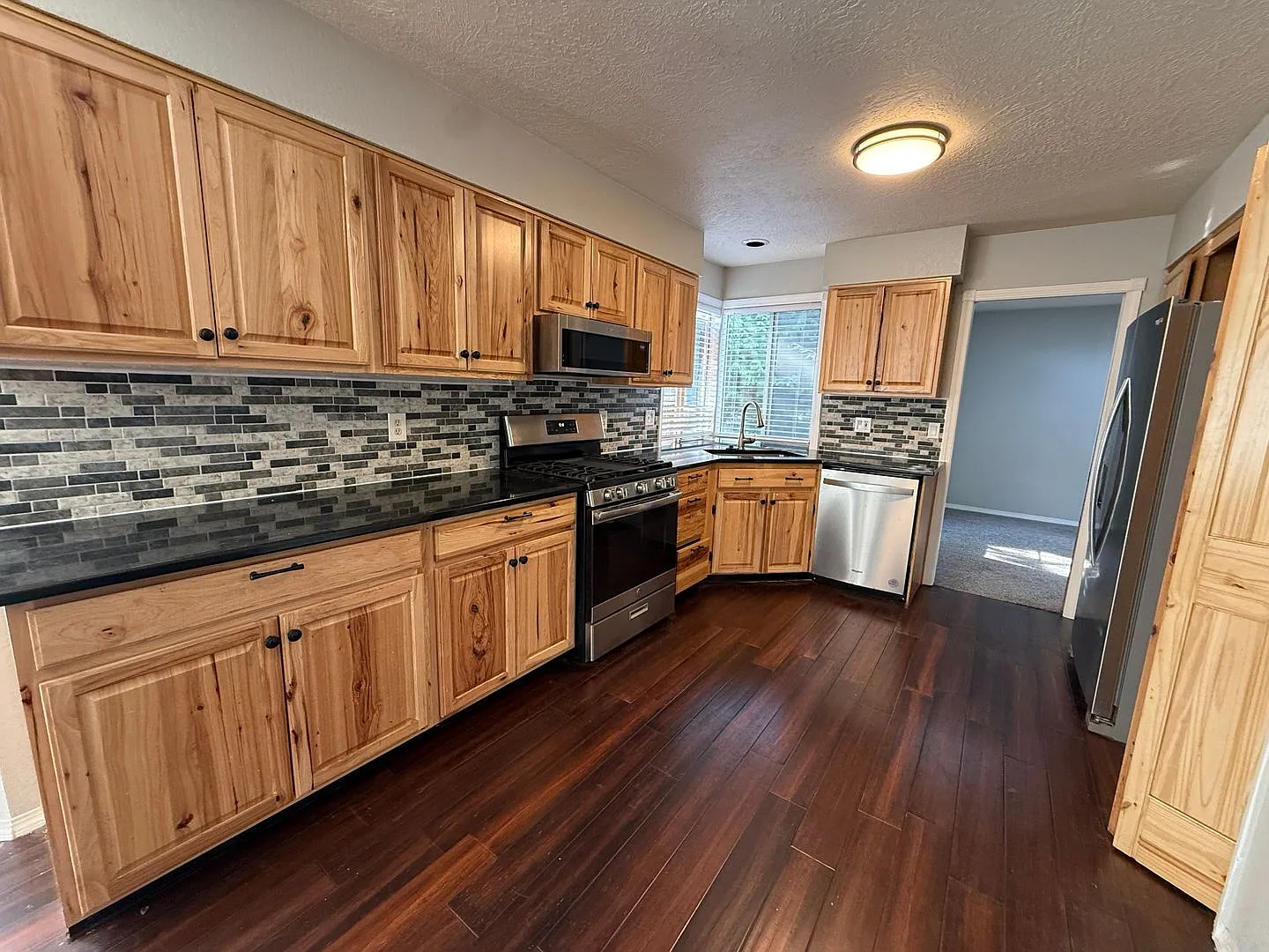 8660 SW Cortez Court ~ Wonderful 2-Story Home — Photo 3