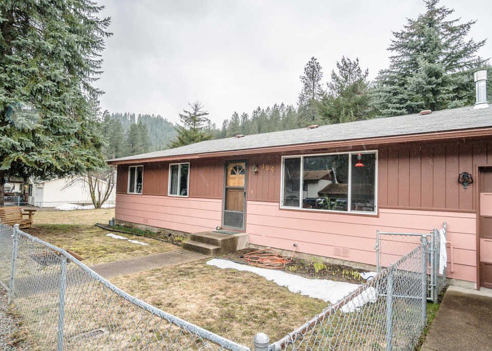 1st image of 104 Woodland Dr