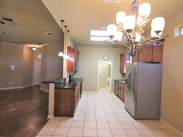 5745 Kathy Ln — Photo 5