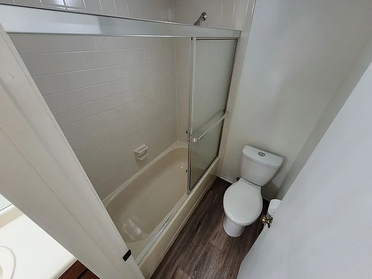 2720-2758 Mirage Dr — Photo 36