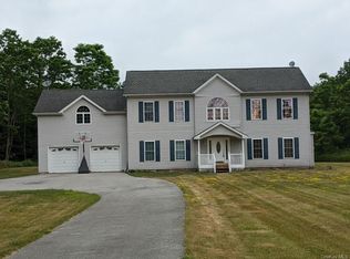 109 Grist Mill Ln, Stanfordville, NY 12581