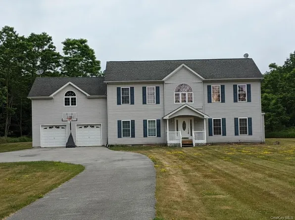 109 Grist Mill Ln, Stanfordville, NY 12581
