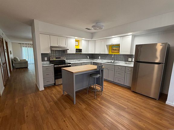 5th image of 109 Indian Hills St APT A2