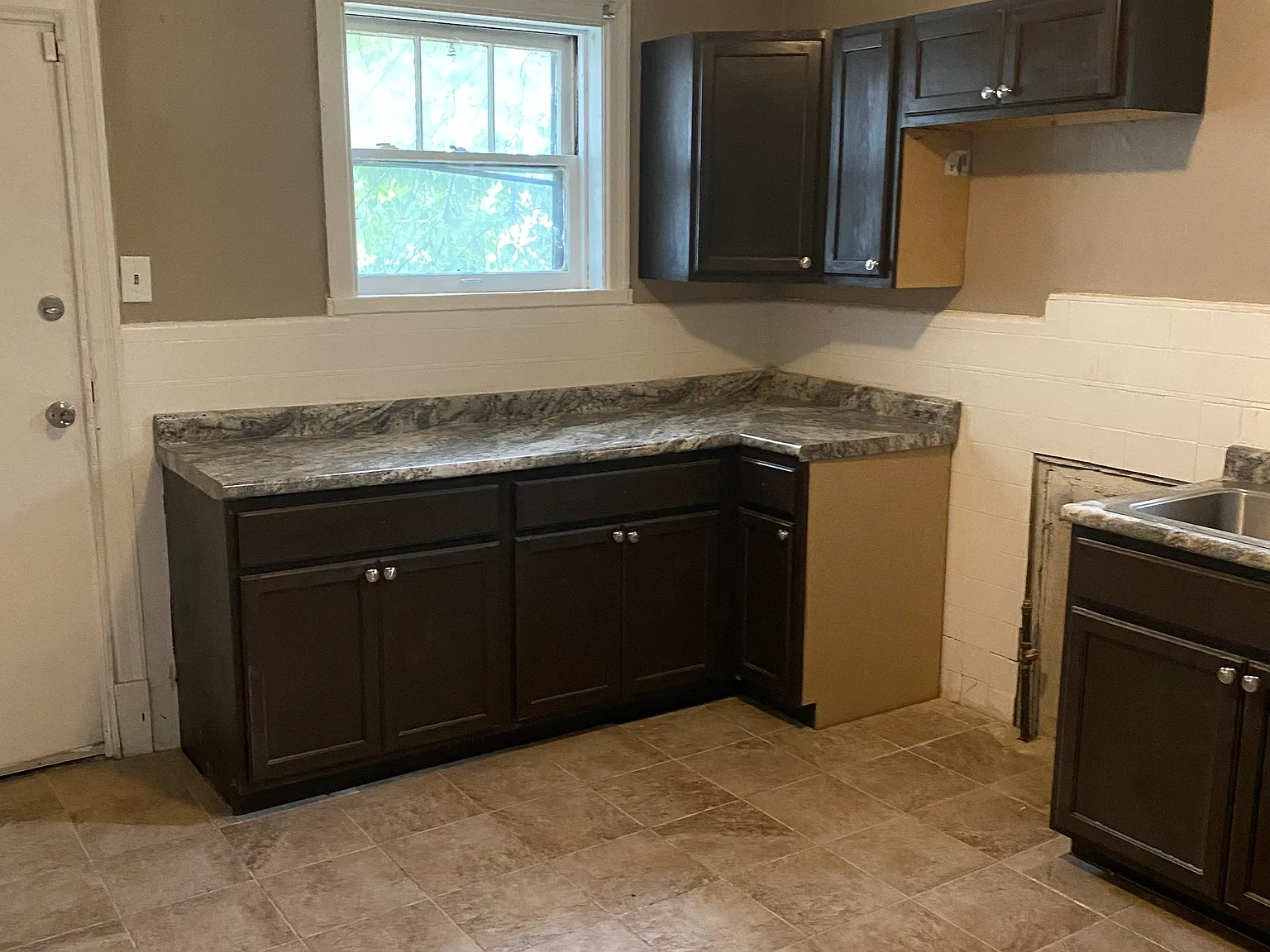 8726 Riverview Boulevard — Photo 3
