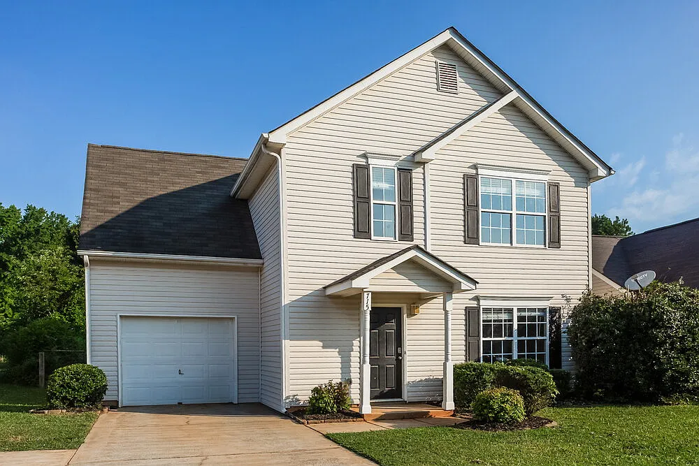 4 bed, 2.5 bath, 1500 sqft, $2,800 — Photo 4