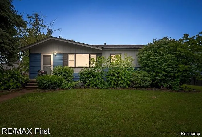 32154 Melton St photo 1