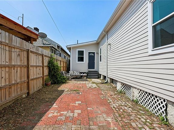 4th image of 3014 Orleans Ave