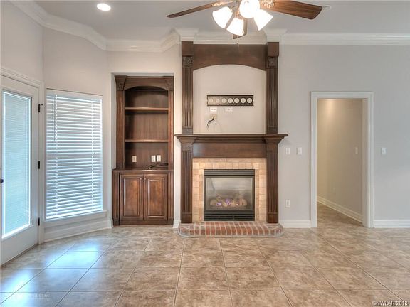 3rd image of 306 Peachwood Cir