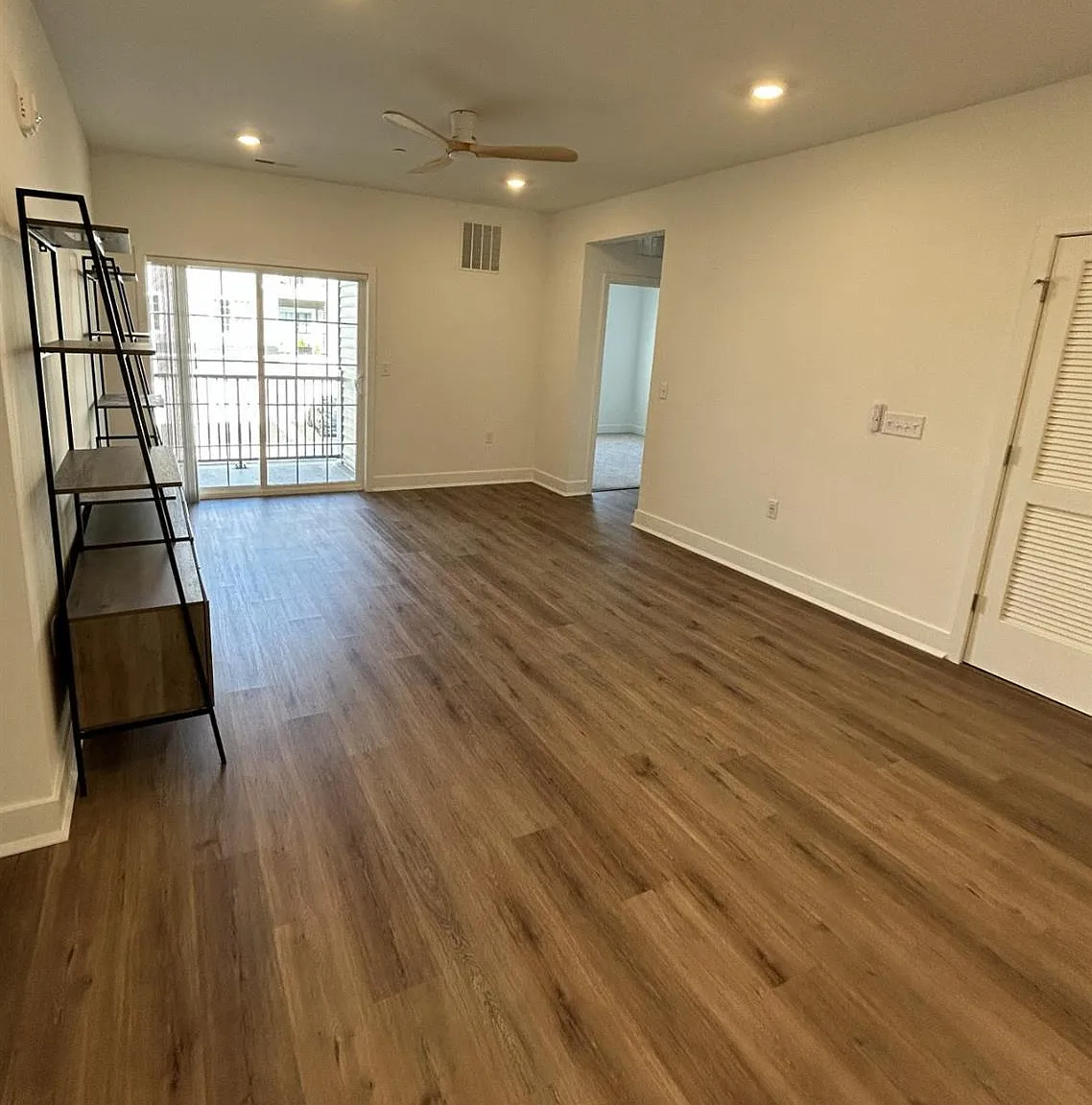 2 bed, 2.0 bath, $2,700 — Photo 3