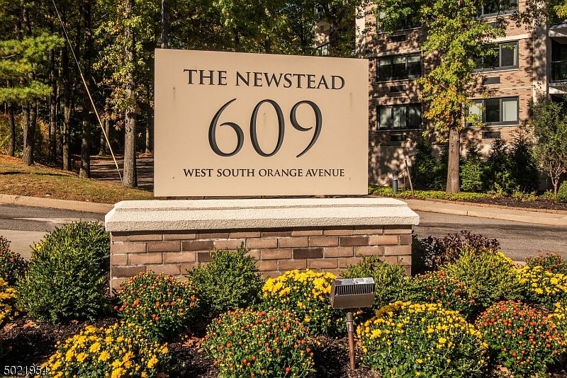1st image of 609 S Orange Ave #6U