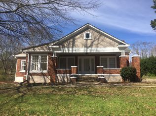 27 Fern St, Heflin, AL 36264