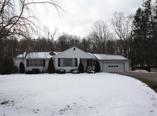 4314 Royalton Center Rd, Gasport, NY 14067