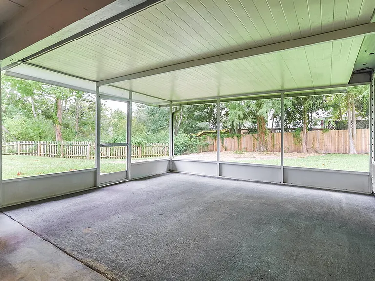 5966 Lazy Meadow Ct — Photo 8