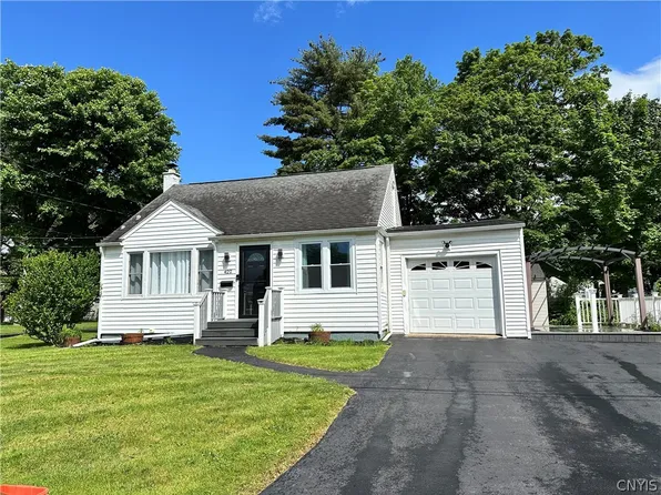 422 Quentin Rd, Utica, NY 13502