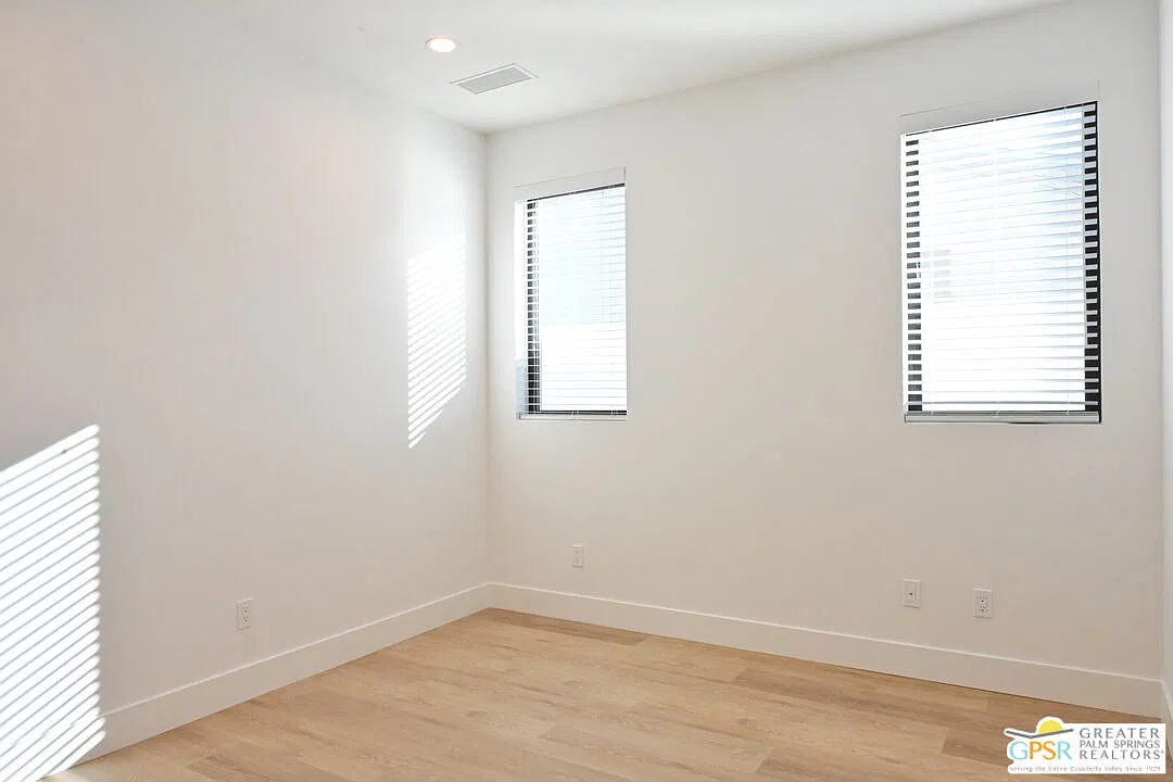 3 bed, 2.5 bath, 1800 sqft, $3,300 — Photo 4