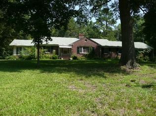 4221 Yadkinville Rd, Winston Salem, NC 27106