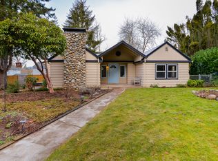 4037 SW Iowa St, Portland, OR 97221