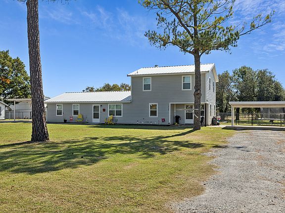 3rd image of 1058 E Reno Rd