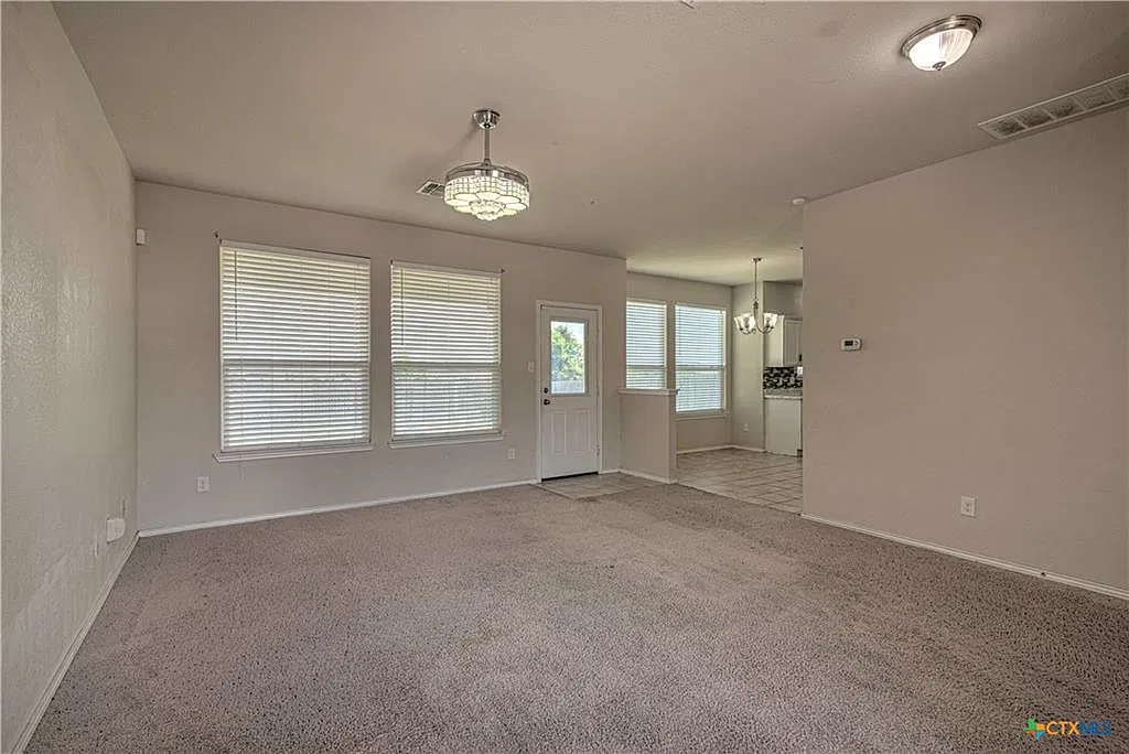 3 bed, 1856 sqft, $1,650 — Photo 3