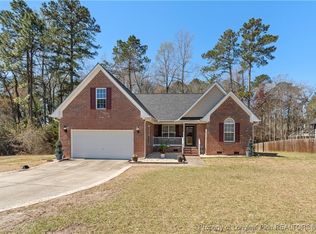 292 Fallingleaf Dr, Raeford, NC 28376
