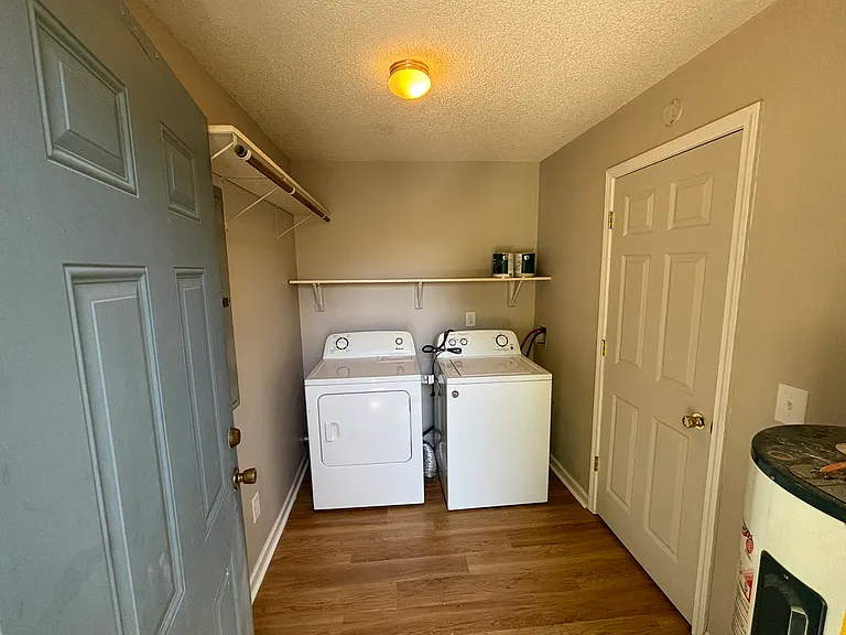223 Liberty Ln #105 — Photo 4