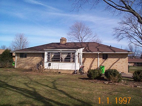 4th image of 608 Strumbly Dr