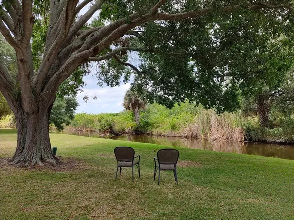 451 Papaya Cir, Barefoot Bay, FL 32976