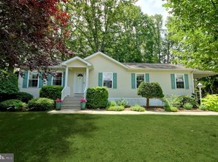 14 Cranberry Dr, Cream Ridge, NJ 08514