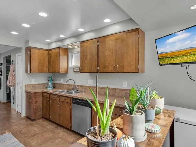 339 Methow St #A — Photo 8