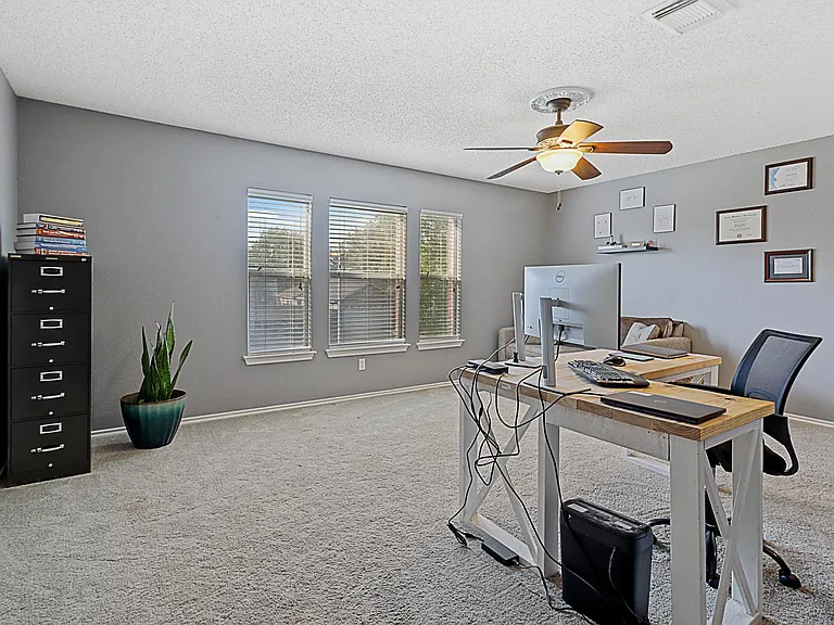 2202 Barton Springs Dr — Photo 29