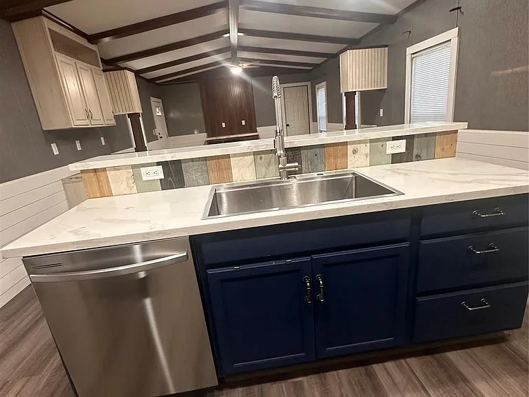 14525 Oak Hill Ln — Photo 11