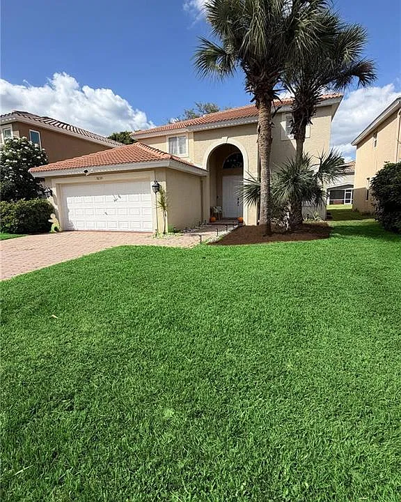 9239 Scarlette Oak Ave