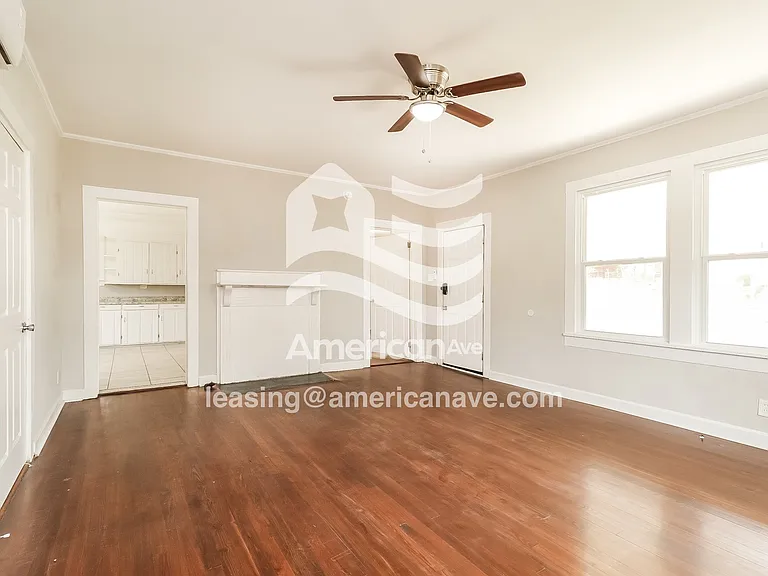 17631_005_living_room_13664910.jpg