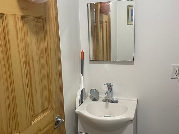 4th image of 58-60 Haverhill St #3