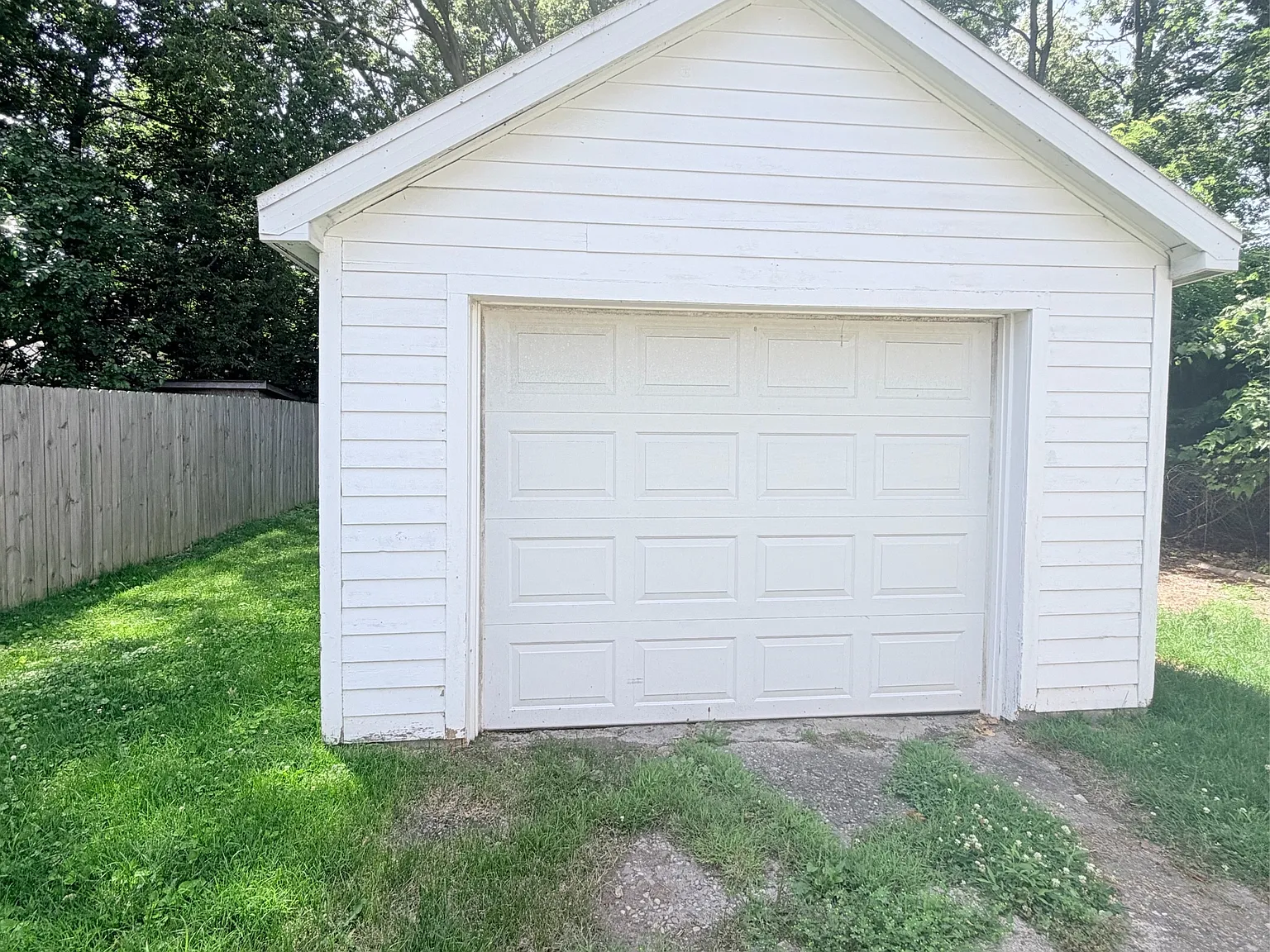 428 South Clemens Avenue - 1 — Photo 2