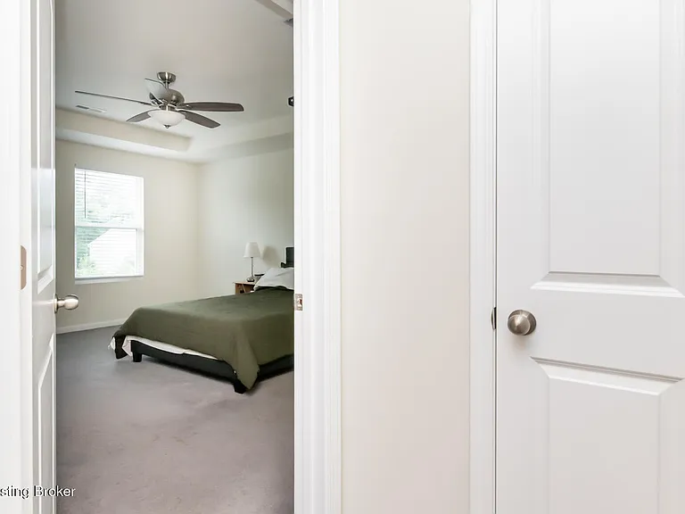 6411 Colome Dr — Photo 16