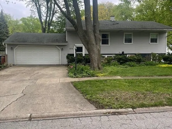 804 Elizabeth St, Batavia, IL 60510
