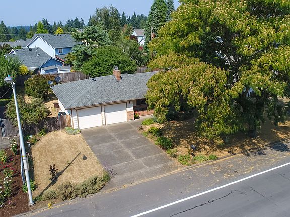 2nd image of 9102 NE 11th St