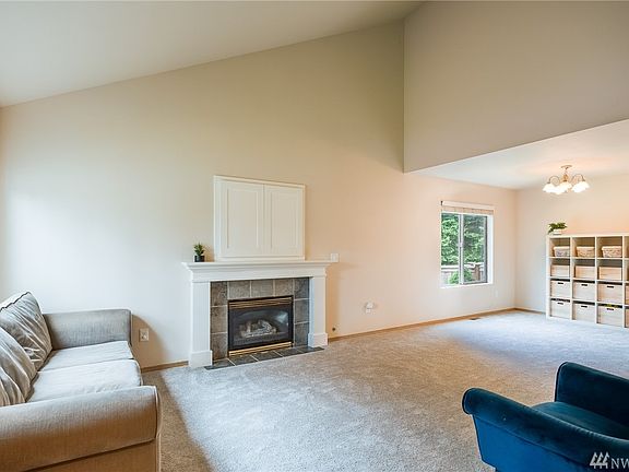3rd image of 1000 NE Beaumont Ln