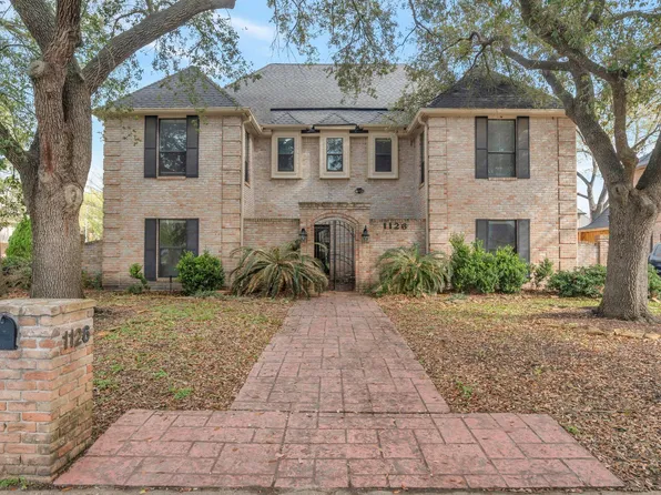 1126 Crossroads Dr, Houston, TX 77079