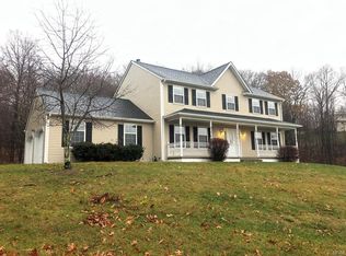 45 Ramblewood Dr, Newburgh, NY
