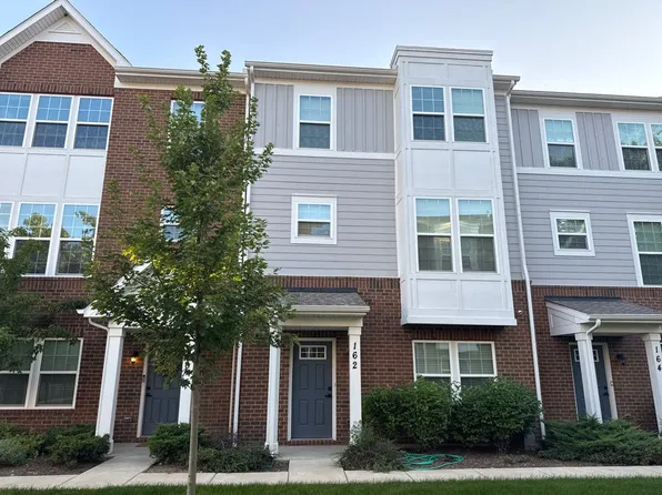 162 Canterbury Way, Lake Zurich, IL 60047