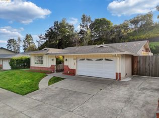 8153 Surrey Ln, Oakland, CA 94605