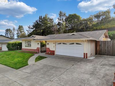 8153 Surrey Ln, Oakland, CA, 94605