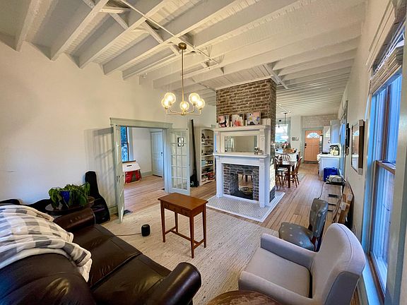 5th image of 1519 Fremont Pl
