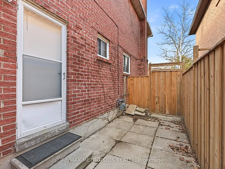584 Strouds Ln #BASEMENT — Photo 24